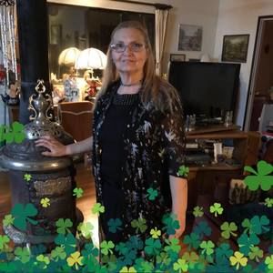 Meet your Posher, Debbie